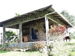 Zu verkaufen, kleines Paradies mit Haus umgeben von wunderschÃ¶ner Natur bei La Virgen de Sarapiqui 